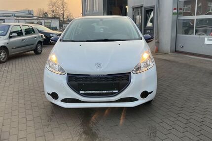 Peugeot 208 167.878 km 2.490 &euro; Lübeck 23560
