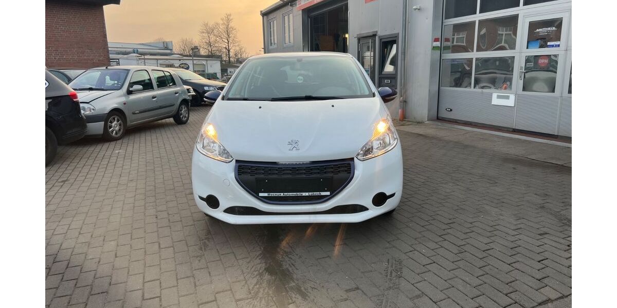 Peugeot 208 167.878 km 2.490 &euro; Lübeck 23560