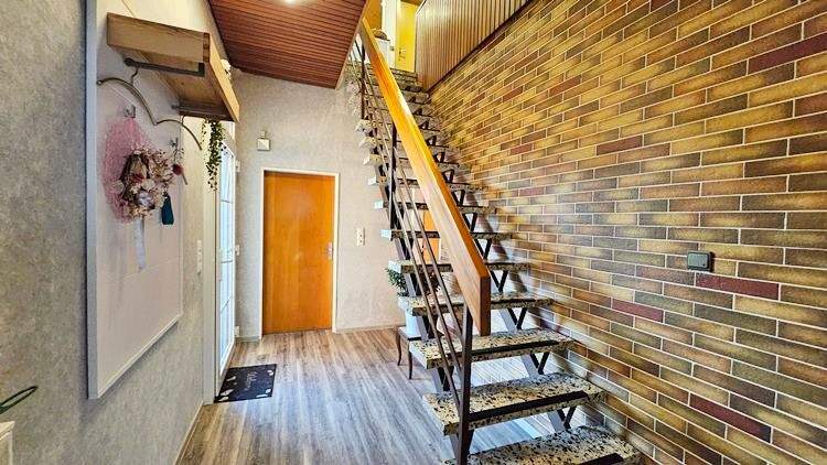 Einfamilienhaus Gnarrenburg - 7 Zimmer, 226 m&sup2;, 265.000&euro; | Angebot:25701486