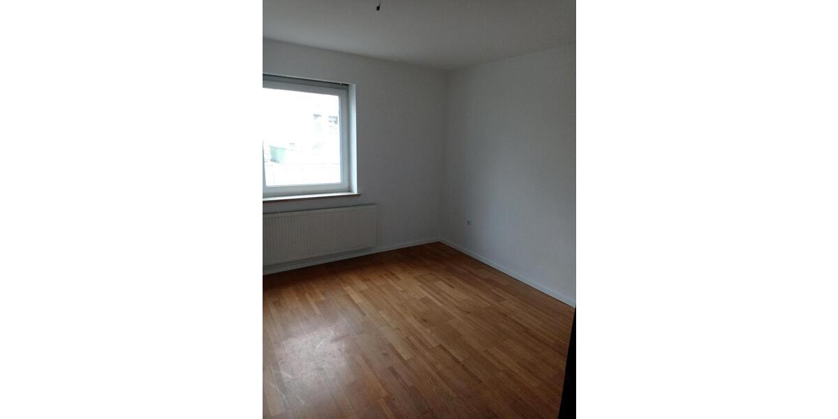 Erdgeschoßwohnung Teublitz - 3 Zimmer, 90 m&sup2;, 750&euro; | Angebot:26024587