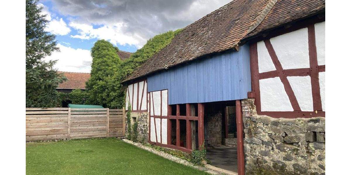 Einfamilienhaus Nidda Ober-Schmitten - 3 Zimmer, 104 m&sup2;, 140.000&euro; | Angebot:25771484