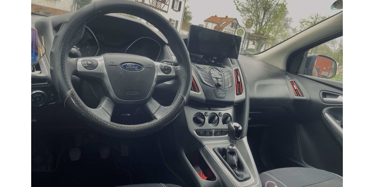 Ford Focus 174.000 km 4.999 € Friedberg 86316