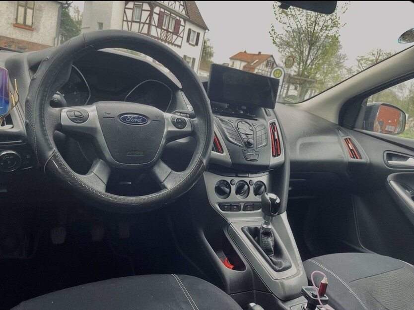 Ford Focus 174.000 km 4.999 € Friedberg 86316