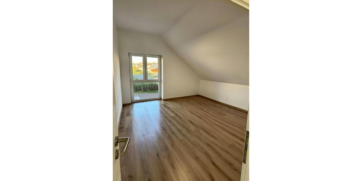 Dachgeschoßwohnung Grebenstein - 3 Zimmer, 98 m&sup2;, 299.000&euro; | Angebot:25918707