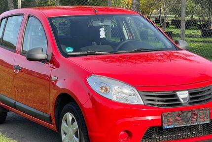 Dacia Sandero 105.000 km 2.350 &euro; Radolfzell 78315