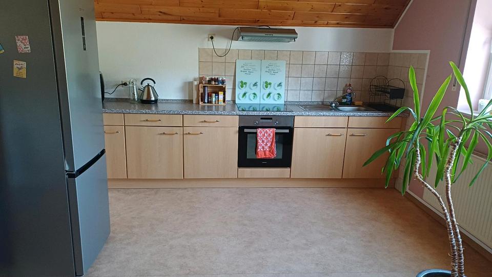Dachgeschoßwohnung Bettenfeld - 3 Zimmer, 100 m&sup2;, 490&euro; | Angebot:26384581