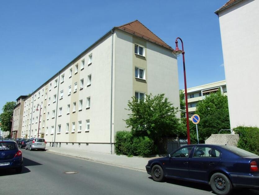 4 Raum-Wohnung mit Balkon