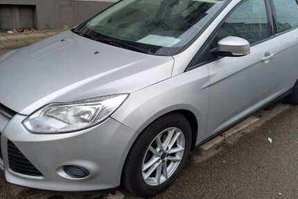 Ford Focus 66.500 km 4.999 &euro; Mülheim-Ruhr 45473
