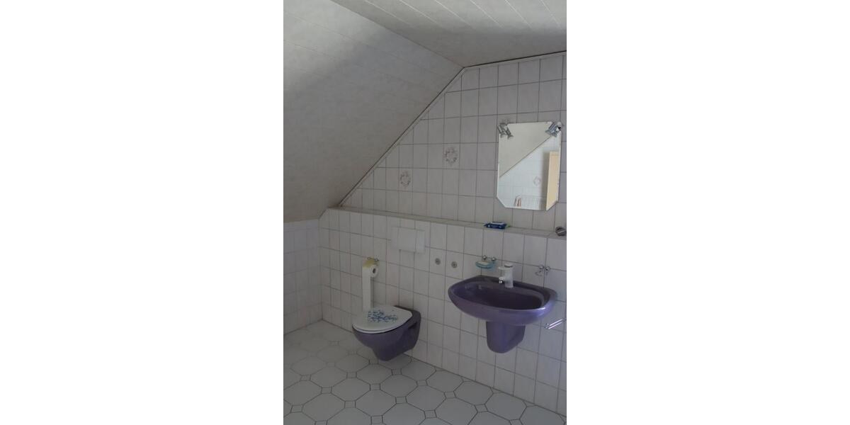 Doppelhaushälfte Crimmitschau - 12 Zimmer, 170 m&sup2;, 125.000&euro; | Angebot:26226267