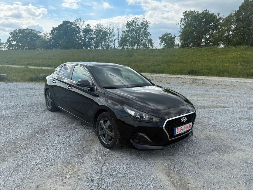 i30