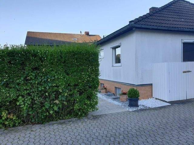 Einfamilienhaus Wolfhagen - 4 Zimmer, 120 m&sup2;, 350.000&euro; | Angebot:26015343