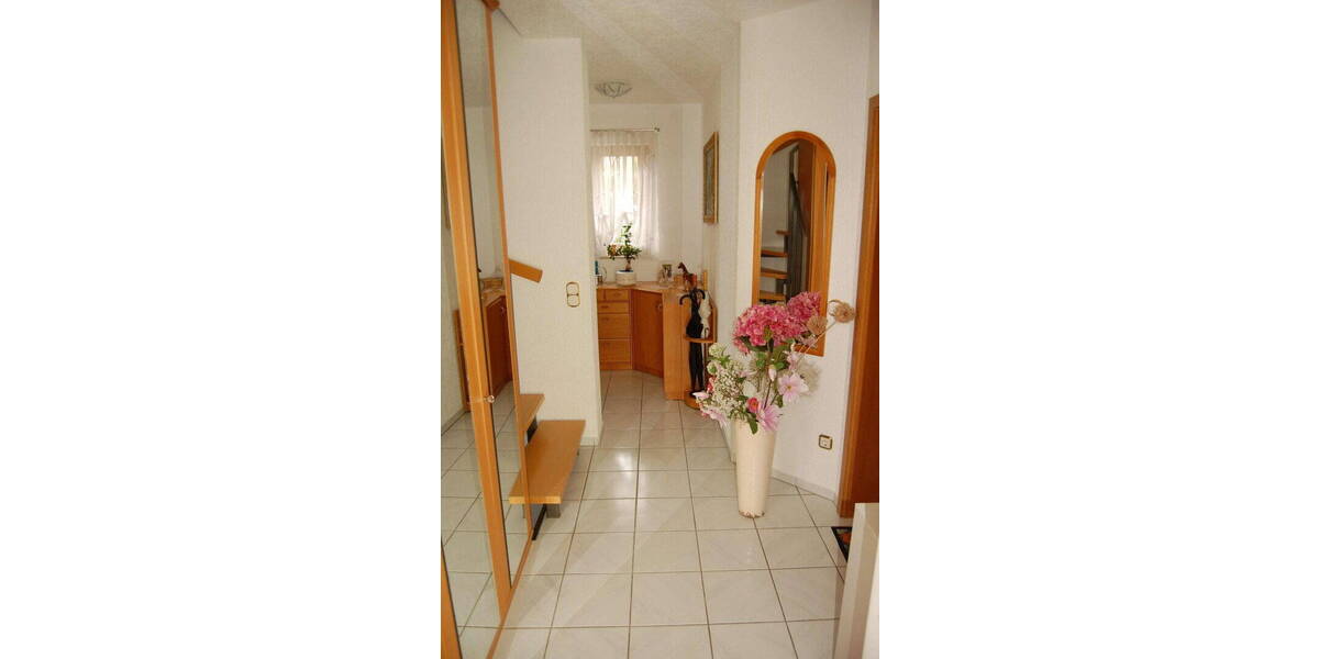 Doppelhaushälfte Hilzingen - 4 Zimmer, 116 m&sup2;, 550.000&euro; | Angebot:26789787