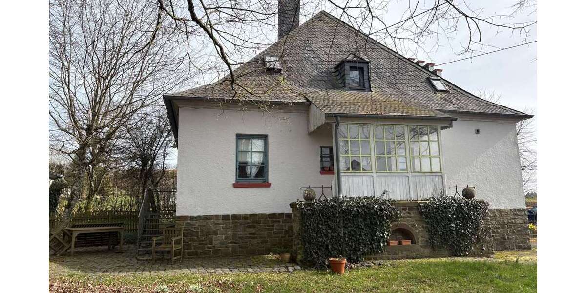 Haus zum Kaufen in Winterspelt-Elcherath 365.000 € 210 m² - Einfamilienhaus Winterspelt-Elcherath Elcherath | Angebot:27026331