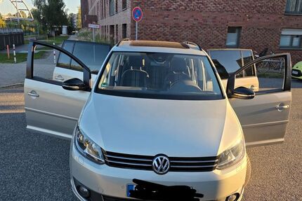 VW Touran 124.000 km 10.900 &euro; Ahrensburg 22926