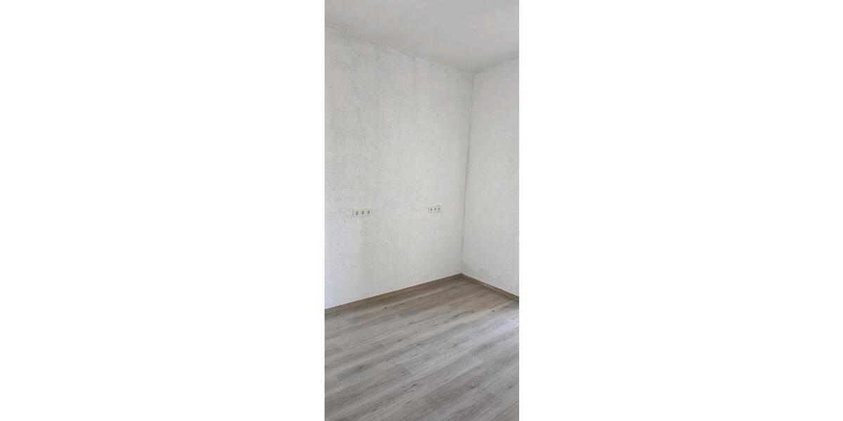 Erdgeschoßwohnung Neunkirchen Heinitz - 4 Zimmer, 80 m&sup2;, 650&euro; | Angebot:26413143