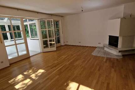Haus zum Mieten in München 2.590 € 125 m²