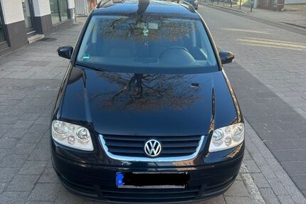 VW Touran 180.000 km 3.900 &euro; Bremen 28309