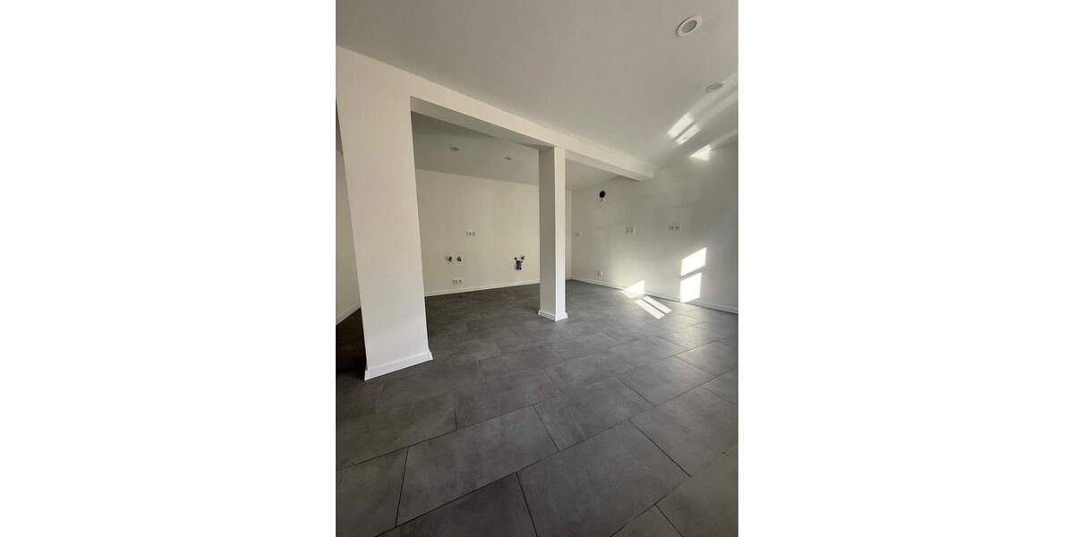 Mehrfamilienhaus, Wohnhaus Waltershausen - 4 Zimmer, 100 m&sup2;, 790&euro; | Angebot:25732008