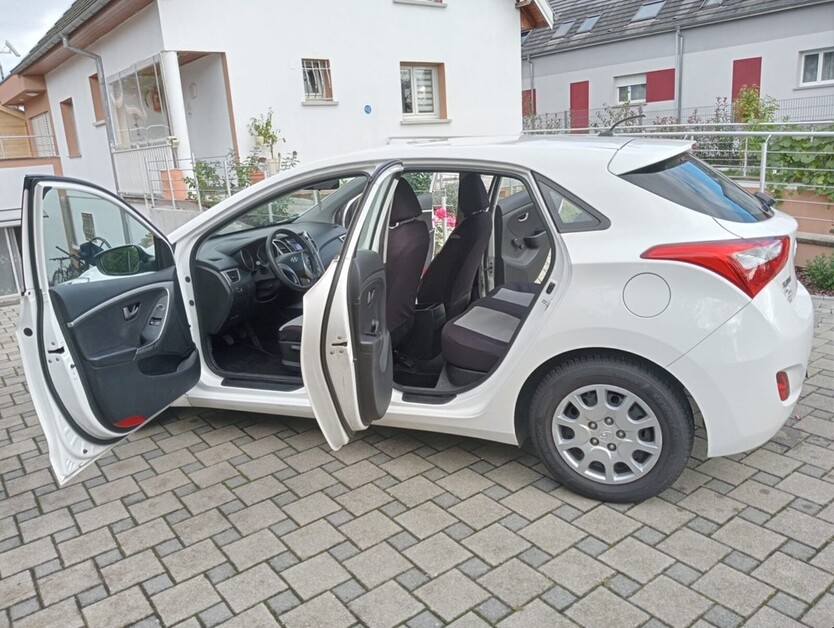 Hyundai i30 53.000 km 10.000 € Weil am Rhein 79576