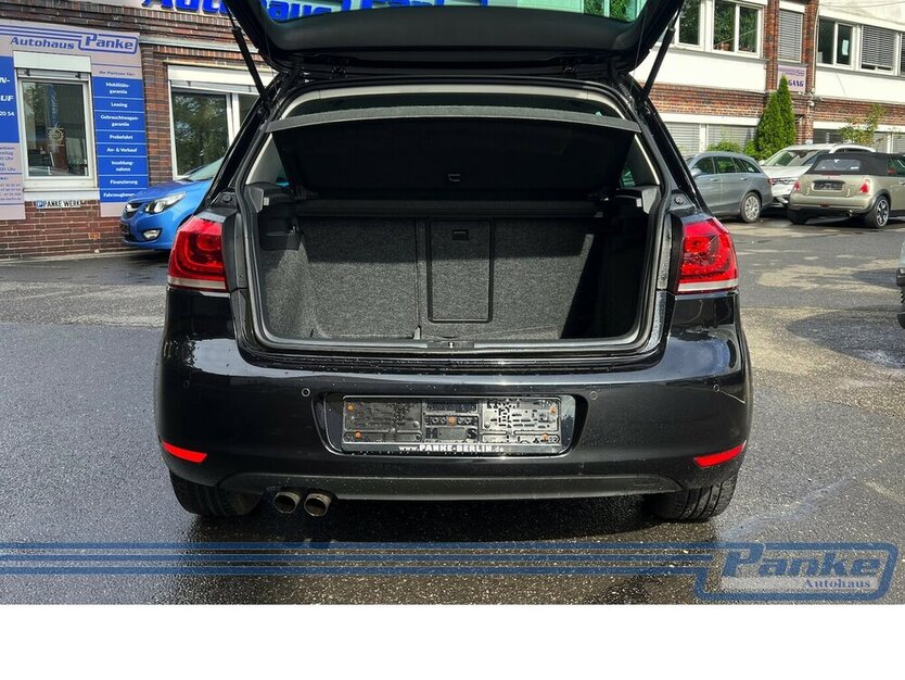 VW Golf VI Team Lim*SHZ*Klima*PDC*Tempo* 206.982 km 4.990 € Berlin 13187