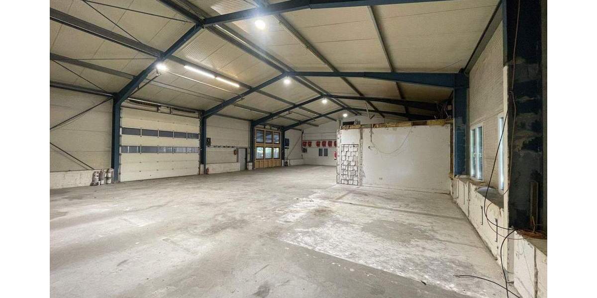 Hochwertige Lager-Produktionshalle, mit modernem und großem Betriebsleiterwohnhaus (provisionsfrei) zimmer