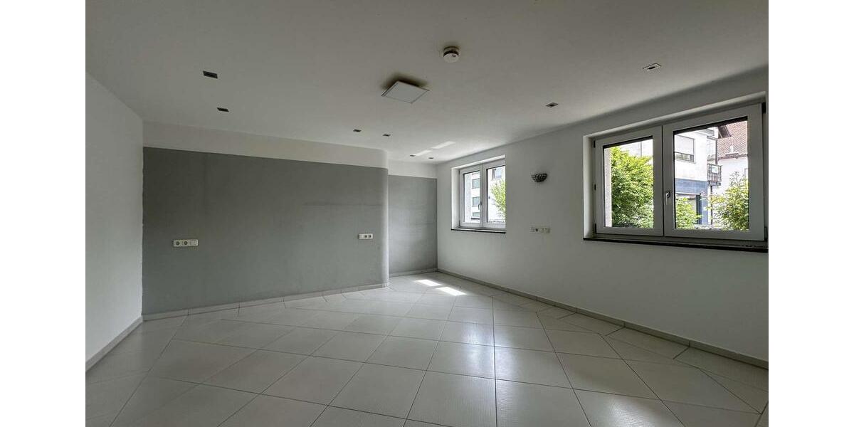Erdgeschoßwohnung Friedberg - 3 Zimmer, 126 m&sup2;, 1.850&euro; | Angebot:26648210