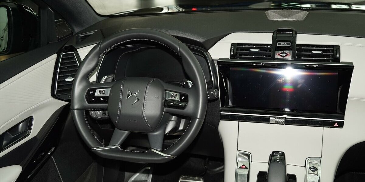 DS Automobiles DS7 Crossback 130 Blue Hdi EAT Opera DS IRIS 39.100 km 31.330 € Lich 35423