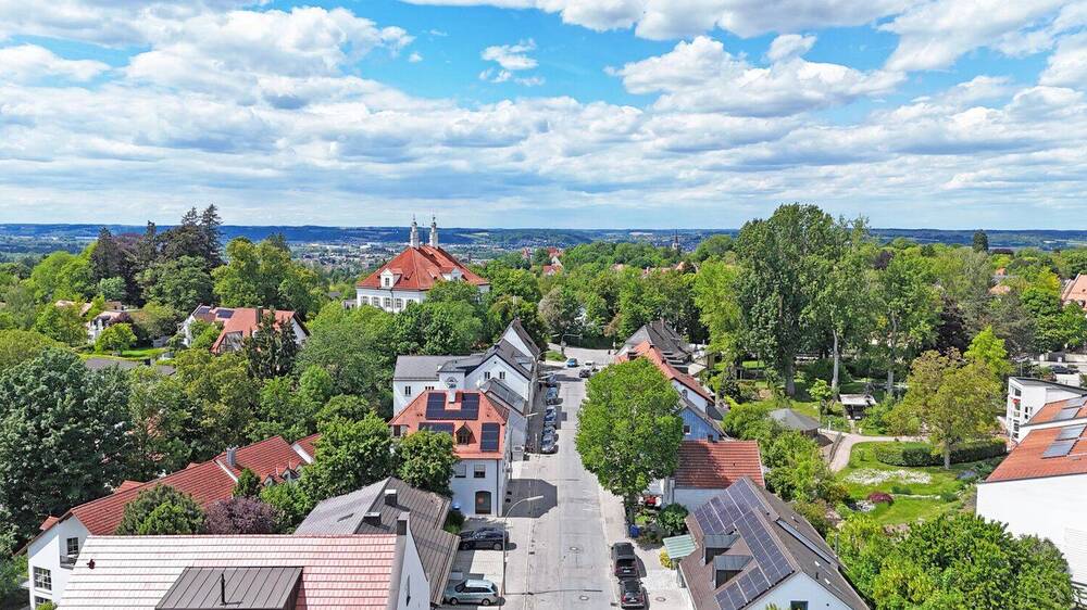 Einfamilienhaus Landshut Berg - 9 Zimmer, 230 m&sup2;, 995.000&euro; | Angebot:26798186