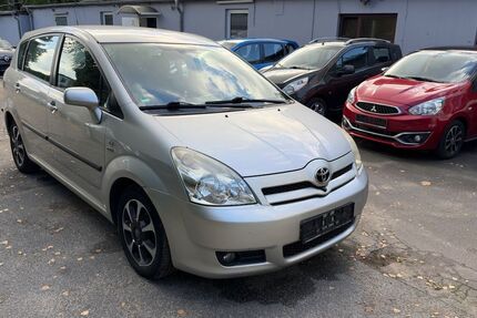 Toyota Corolla Verso 218.000 km 2.799 &euro; Hamburg 22045
