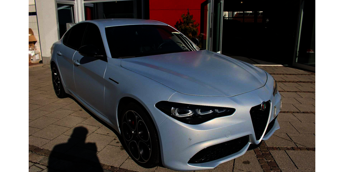 Alfa Romeo Giulia 10.850 km 40.990 &euro; Weilheim 82362