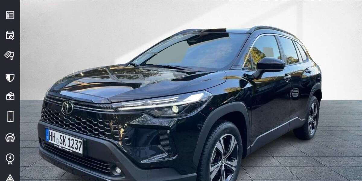 Toyota Corolla Cross 2.500 km 42.690 &euro; Hamburg 21079