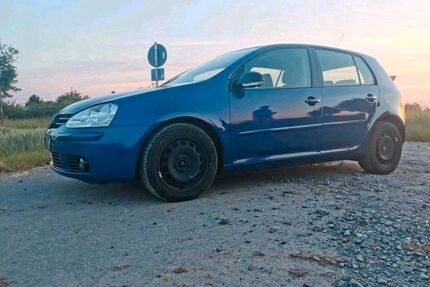 VW Golf 246.000 km 2.350 &euro; Rödental 96472