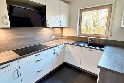 Leerstehende, kernsanierte 3,5-Zimmer Wohnung mit Balkon, TG-Stellplatz und Aufzug in BB-Diezenhalde 3 zimmer