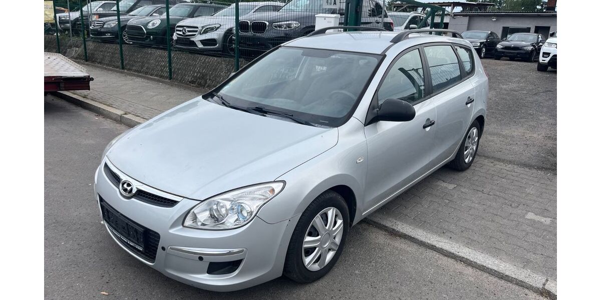 Hyundai i30 160.000 km 2.390 &euro; Berlin 13597