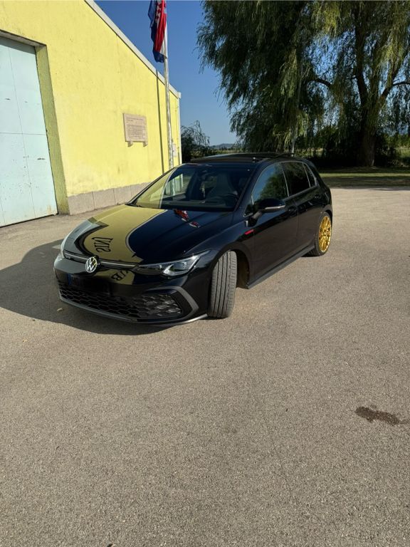 VW Golf 49.000 km 33.000 € Glashütten 61479