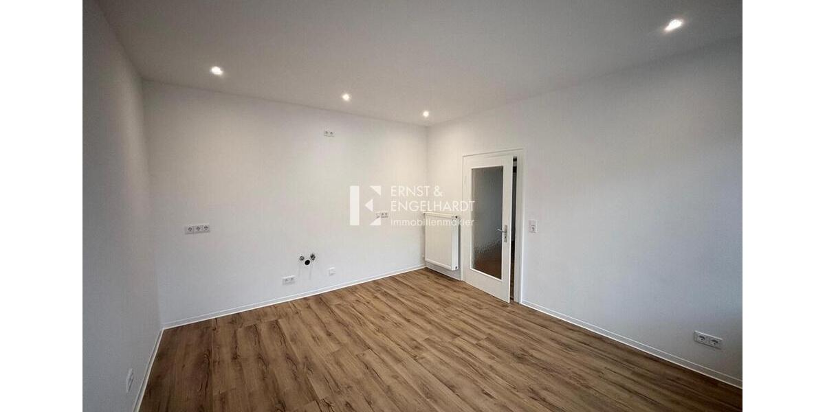 Etagenwohnung Kitzingen - 2 Zimmer, 90 m&sup2;, 900&euro; | Angebot:26381392