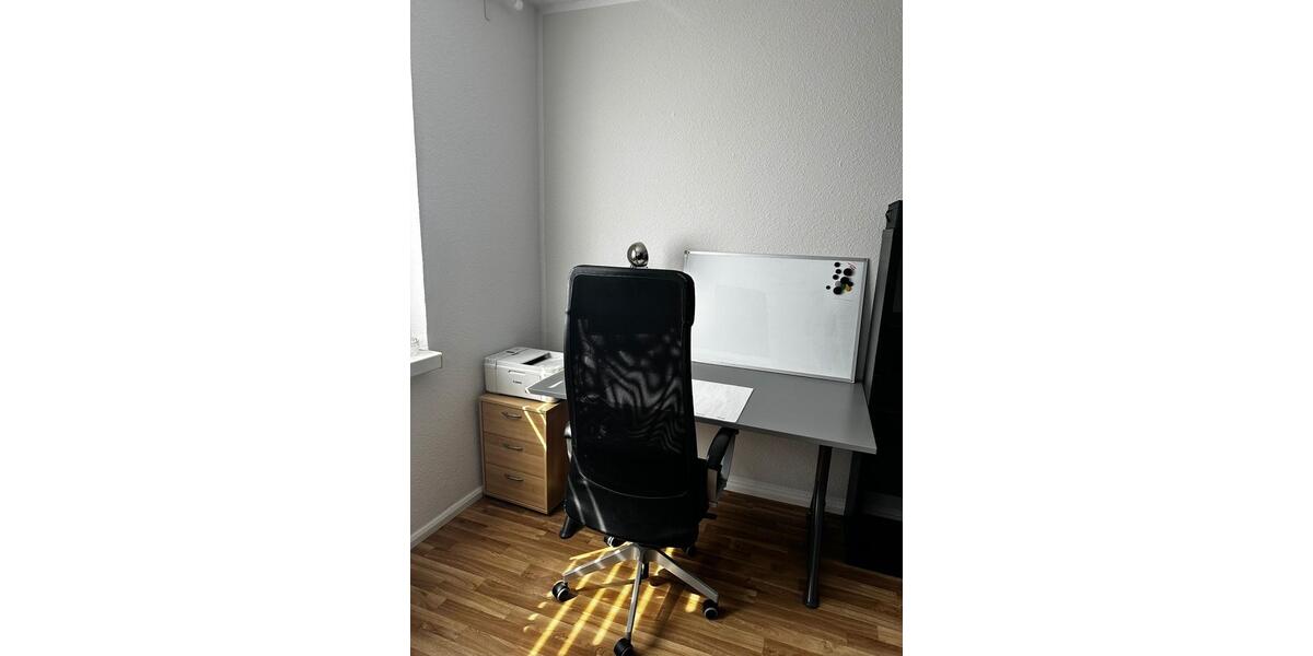 Etagenwohnung Hennigsdorf - 3 Zimmer, 65 m&sup2;, 922&euro; | Angebot:26257753