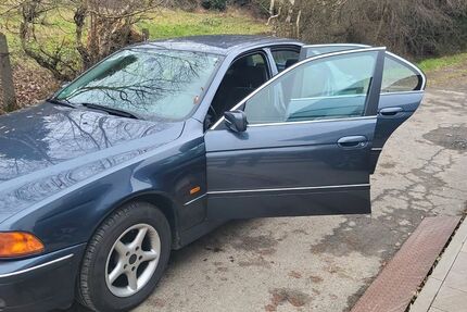 BMW 523 280.000 km 8.500 &euro; Bad Laasphe 57334