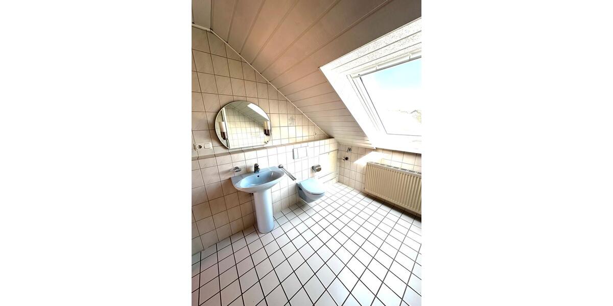 Dachgeschoßwohnung Idar-Oberstein Oberstein - 2 Zimmer, 64 m&sup2;, 450&euro; | Angebot:26416133