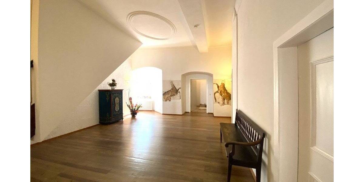 Gewerbeobjekt Nördlingen - 7 Zimmer, 182 m&sup2;, 1.570&euro; | Angebot:25667577