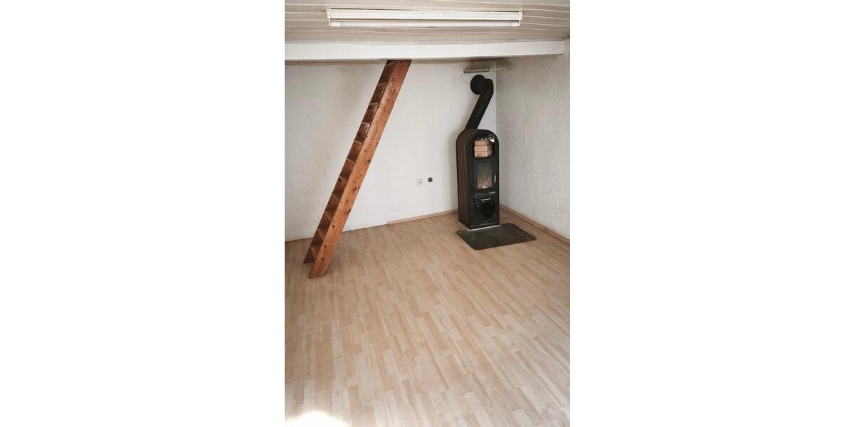 Etagenwohnung Freudenberg - 3 Zimmer, 68 m&sup2;, 40.000&euro; | Angebot:27120870