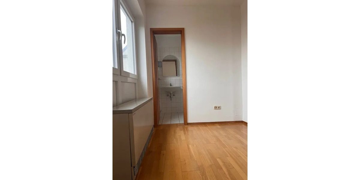 Etagenwohnung Rosenheim Egarten - 1 Zimmer, 28 m&sup2;, 750&euro; | Angebot:25561081