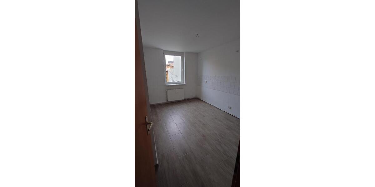 Etagenwohnung Weißwasser (Oberlausitz) - 3 Zimmer, 64 m&sup2;, 450&euro; | Angebot:24617476
