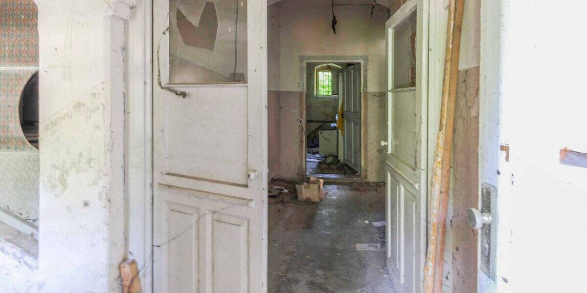 Mehrfamilienhaus, Wohnhaus Klipphausen Gauernitz - 8 Zimmer, 640 m&sup2;, 159.000&euro; | Angebot:26016623