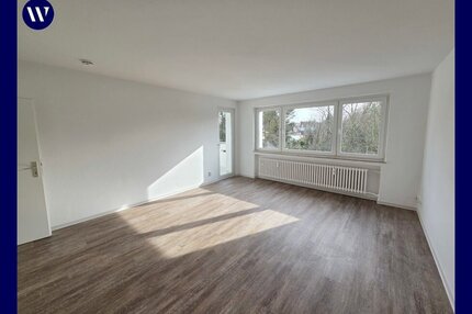 Direkt einziehen!! Moderne Familien Wohnung mit 3 Zimmern, Balkon, Aufzug, Wannenbad, separates WC
