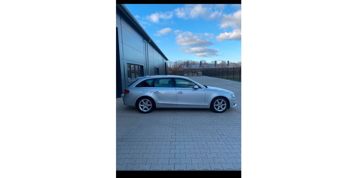Audi A4 287.000 km 7.200 &euro; Leer 26789
