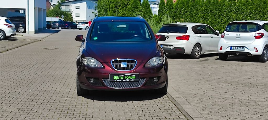 Seat Altea 128.000 km 3.599 &euro; Paderborn 33102