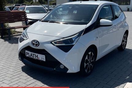 Toyota Aygo (X) 106.000 km 12.490 € Rostock-Warnemünde 18119