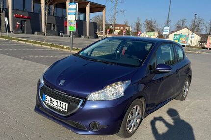 Peugeot 208 221.000 km 4.500 &euro; Berlin 12357
