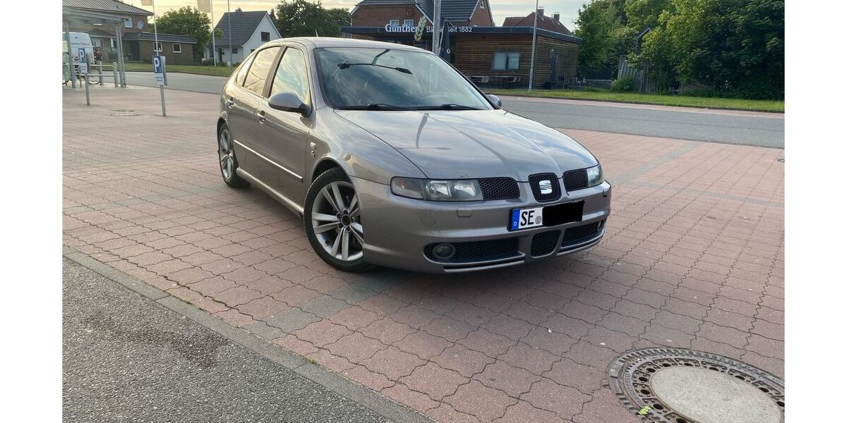 Seat Leon 320.000 km 3.750 &euro; Bornhöved 24619